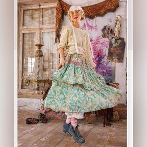 NWT Magnolia Pearl skirt 226